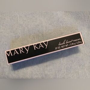 Mary Kay Lash Love Black Mascara